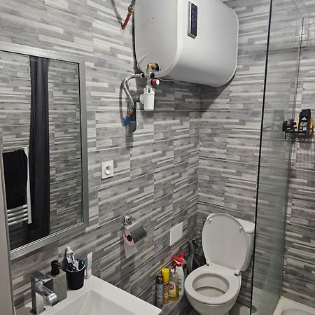 Apartamento T2 Chaleureux, Calme Et Entierement Renove. Béziers Exterior foto
