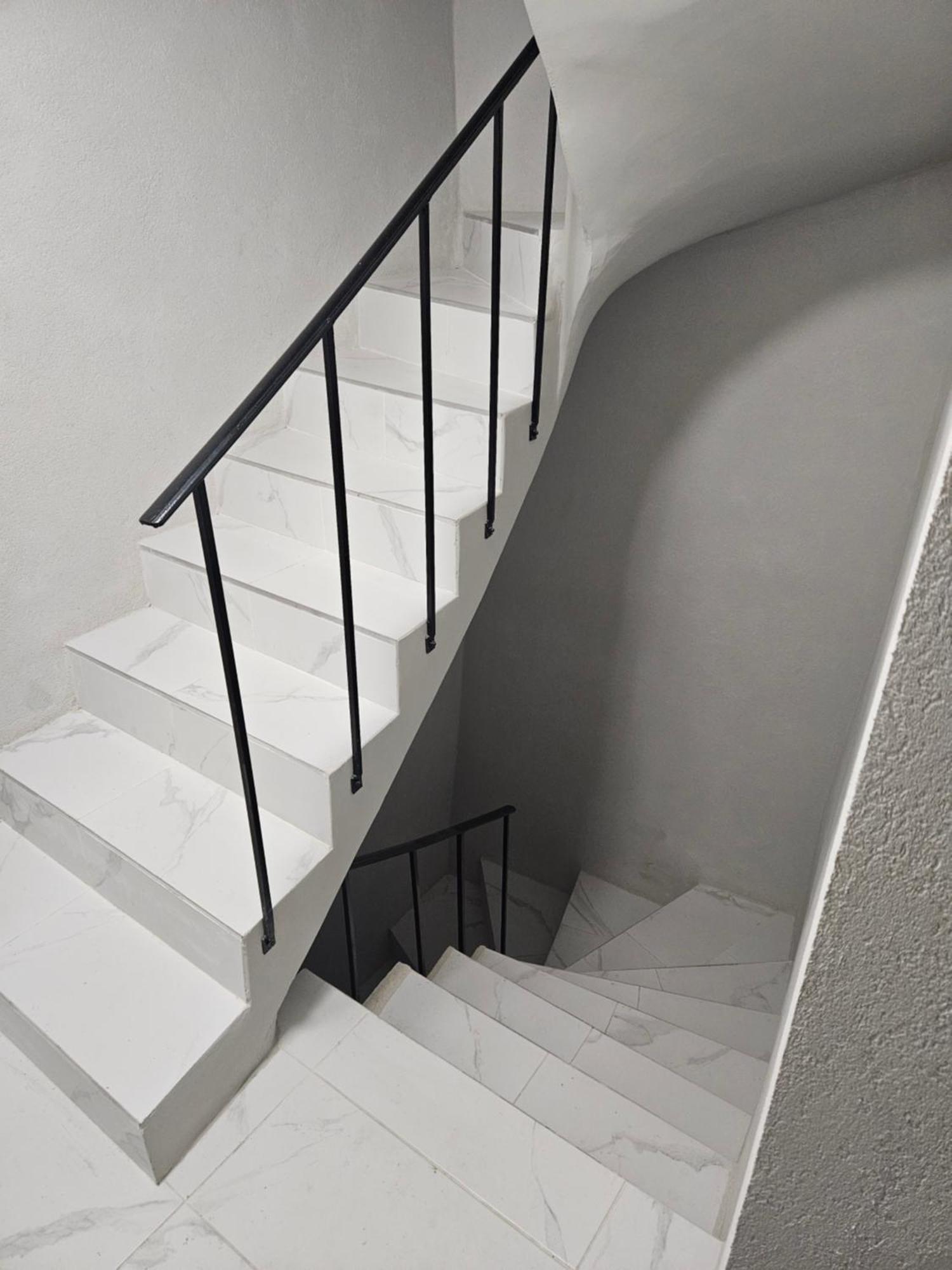 Apartamento T2 Chaleureux, Calme Et Entierement Renove. Béziers Exterior foto